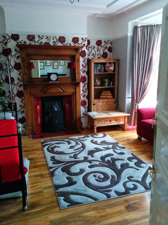 Beautiful Room In Victorian Family Home إيلفورد المظهر الخارجي الصورة
